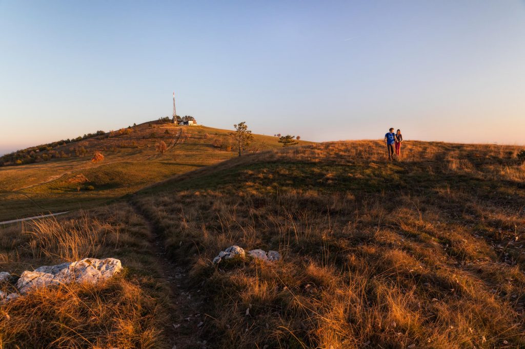 Jesenski pohod na Slavnik, tisočak, ki je tudi naravni spomenik